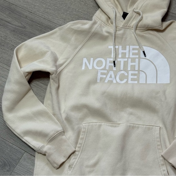The North Face Off-White Hoodie - Picture 4 of 6